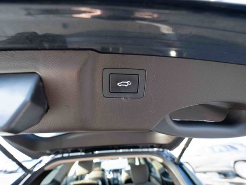 Used 2016 Hyundai Santa Fe Limited w/ Option Group 04 image 29