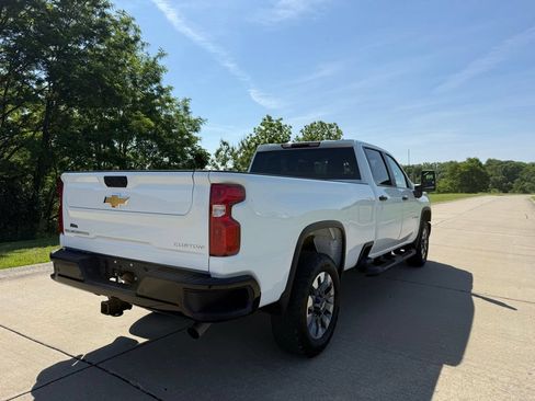 Used 2025 Chevrolet Silverado 2500 Custom w/ Custom Value Package AWD/4WD image 3