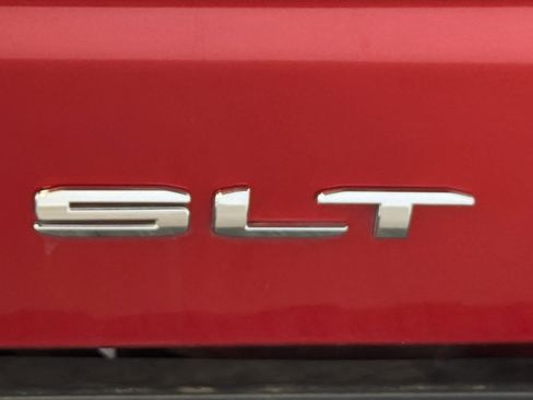 Used 2025 GMC Sierra 1500 SLT w/ SLT Premium Plus Package AWD/4WD image 14