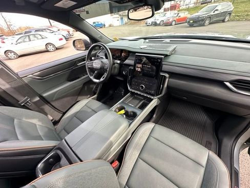 Used 2024 GMC Acadia AT4 w/ Luxury Package AWD/4WD image 27