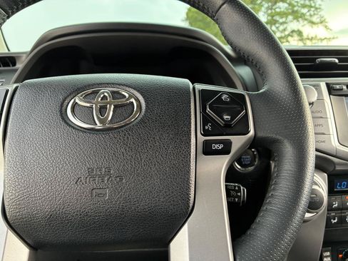 Used 2019 Toyota 4Runner Limited AWD/4WD image 27