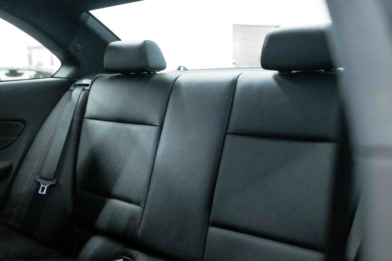 Used 2011 BMW 1 Series M RWD image 67