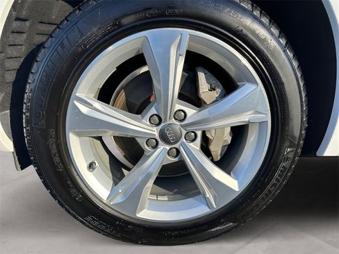 Used 2020 Audi Q5 2.0T Premium w/ Convenience Package image 14