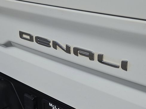 Certified 2023 GMC Sierra 1500 Denali AWD/4WD image 16