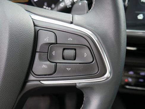 Used 2023 Buick Envision Essence image 18