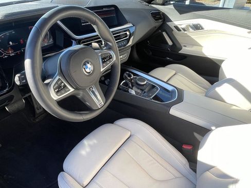 Used 2023 BMW Z4 sDrive30i w/ Convenience Package image 10