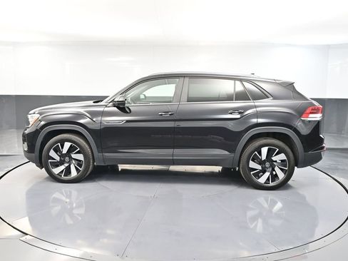 Used 2024 Volkswagen Atlas Cross Sport SE image 9
