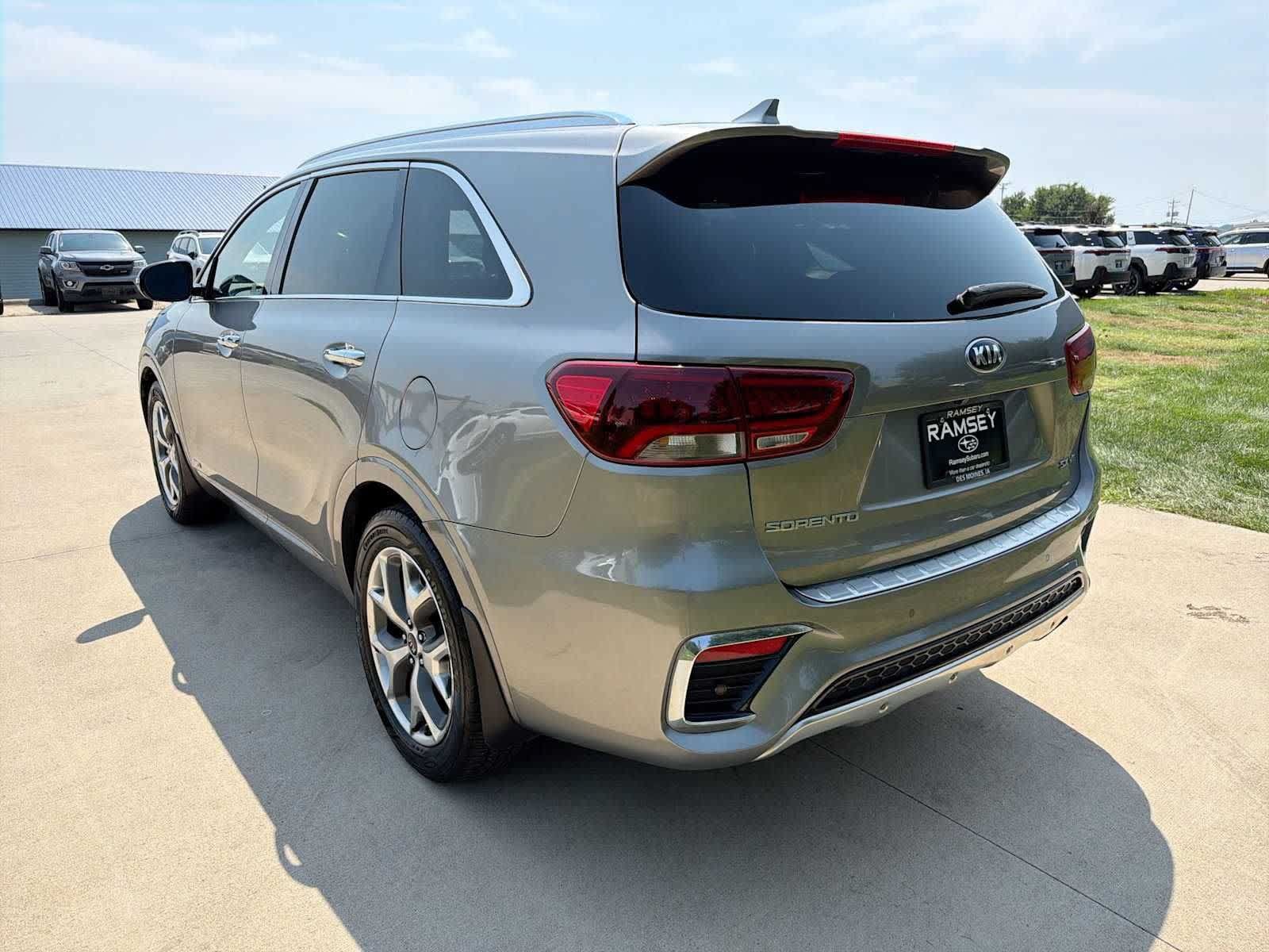 Used 2019 Kia Sorento SX w/ SX Touring Package AWD/4WD image 4