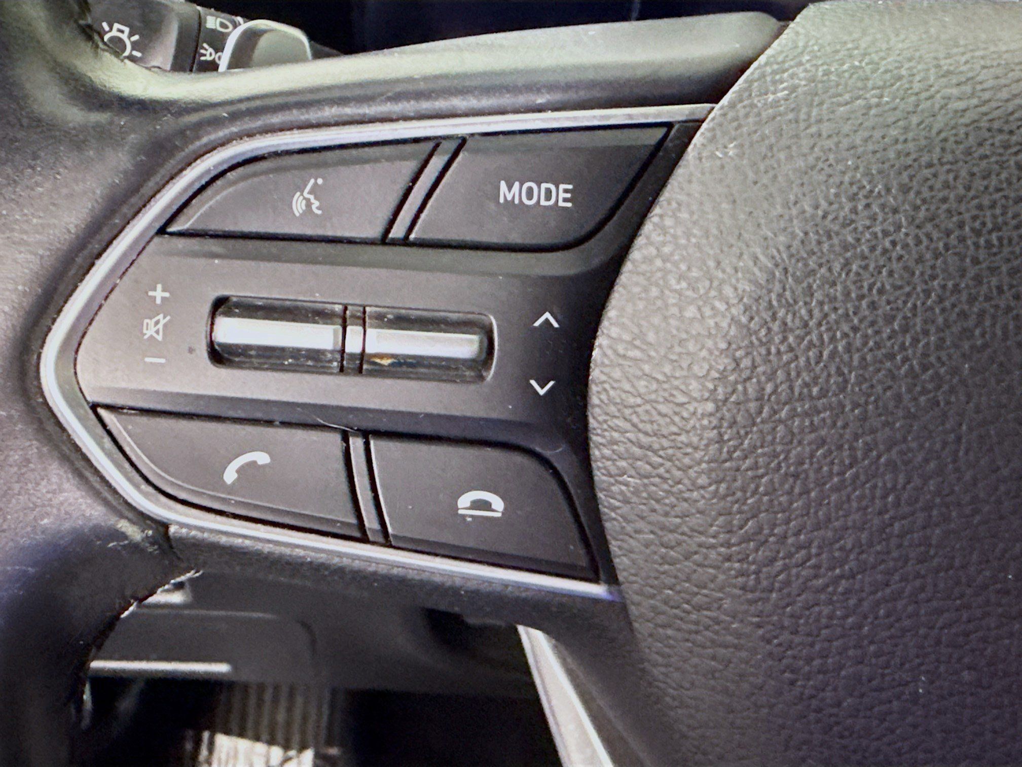 Used 2021 Hyundai Santa Fe SEL w/ Convenience Package FWD image 14