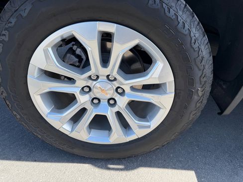 Used 2024 Chevrolet Silverado 1500 LTZ w/ Technology Package image 31