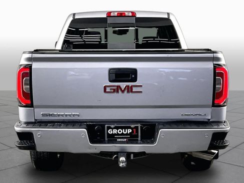 Used 2017 GMC Sierra 1500 Denali RWD image 5