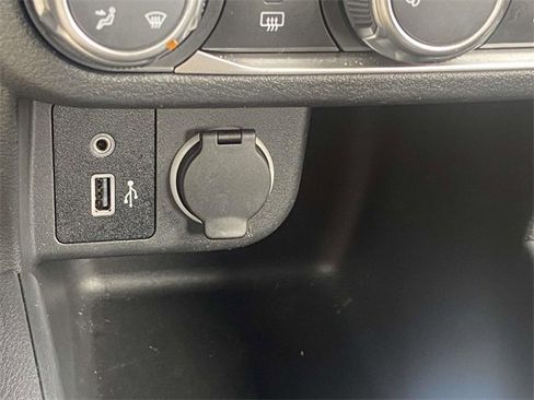 Used 2025 Nissan Kicks Play S image 17