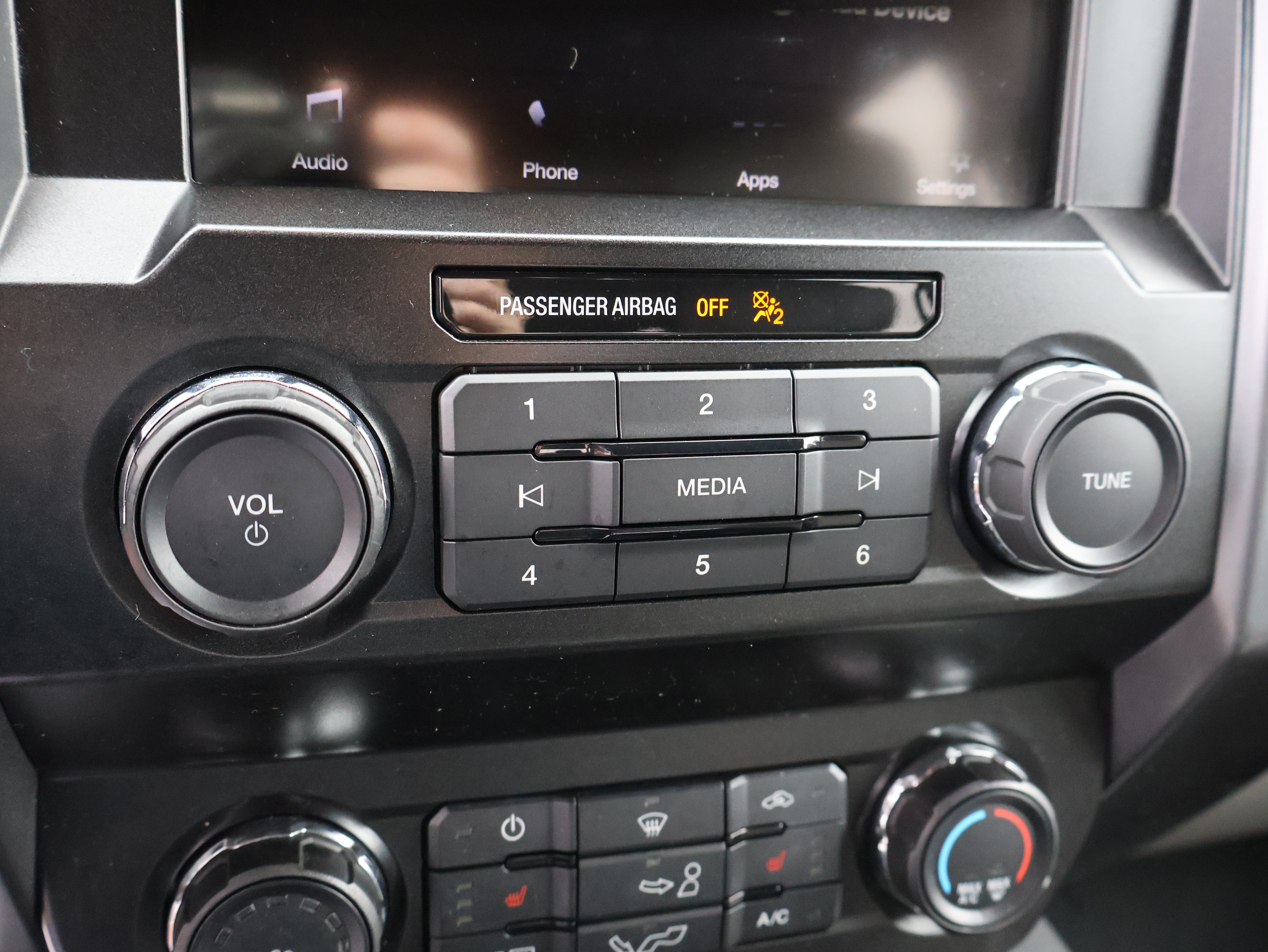Used 2019 Ford F150 XLT w/ Equipment Group 302A Luxury AWD/4WD image 23