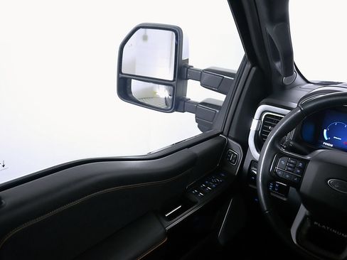 Used 2023 Ford F250 Platinum AWD/4WD image 24
