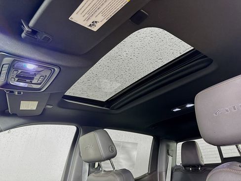 Used 2021 GMC Sierra 1500 AT4 w/ AT4 Premium Package image 18