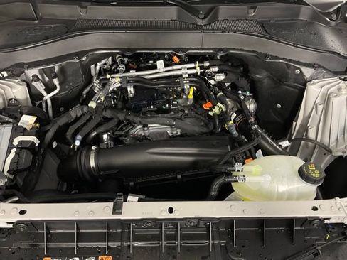 New 2025 Ford Explorer Active w/ Active Comfort Package image 9