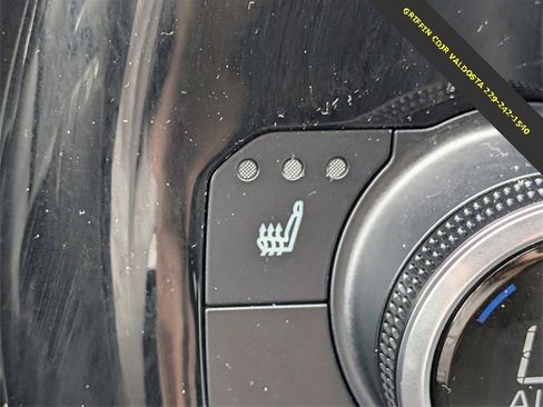 Used 2021 Toyota Highlander XSE image 25