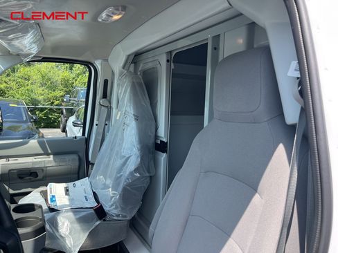 New 2026 Ford E-350 and Econoline 350 Super Duty w/ Power Equipment Group image 24