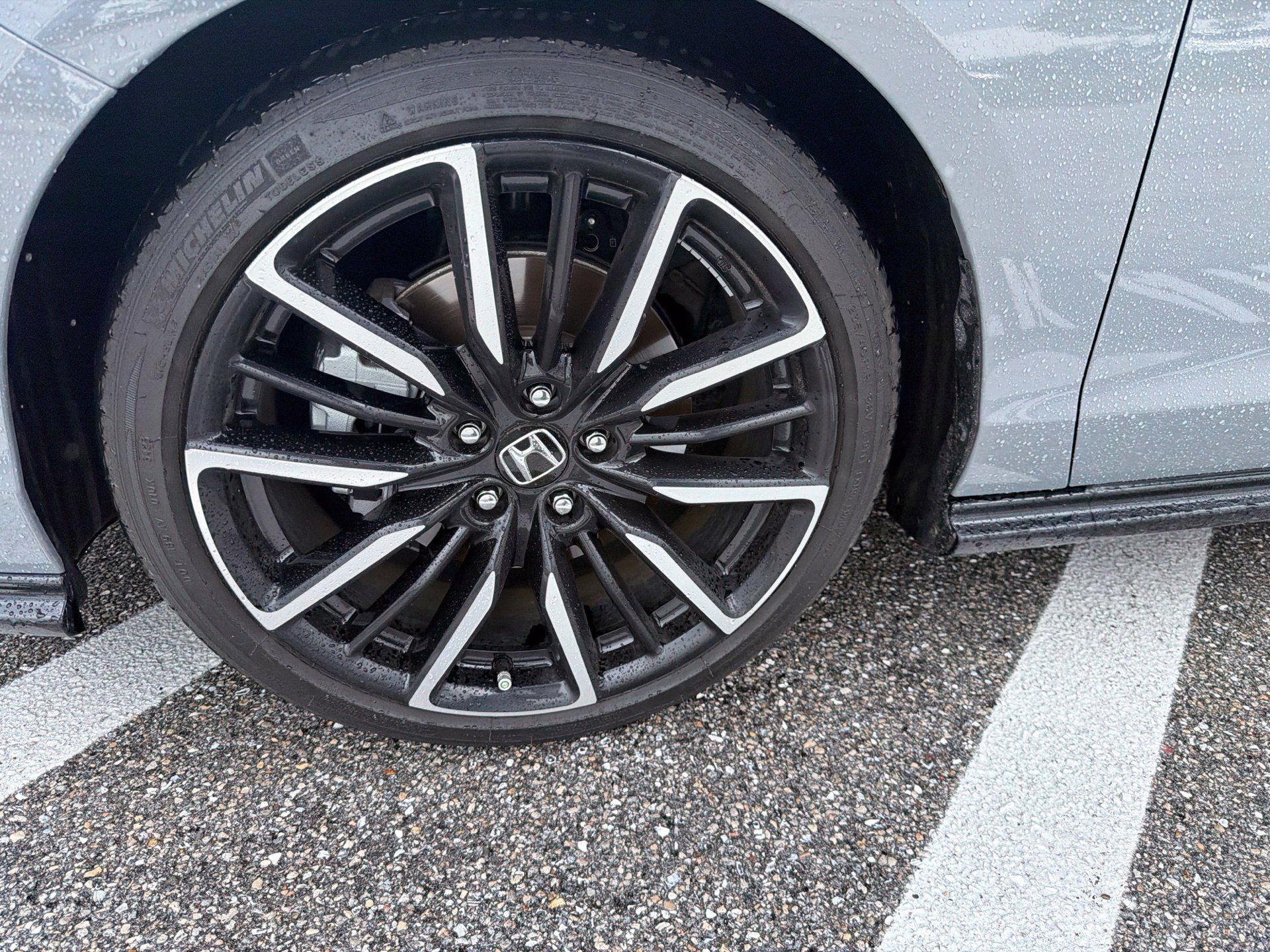 Used 2024 Honda Accord Touring image 9