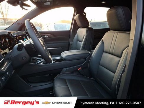 New 2026 Chevrolet Traverse High Country w/ LPO, Floor Liner Package FWD image 9