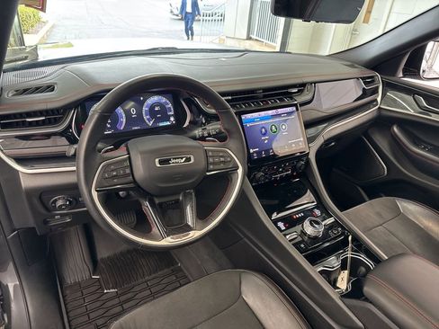 Used 2022 Jeep Grand Cherokee Trailhawk w/ ADV Protech Group II AWD/4WD image 17