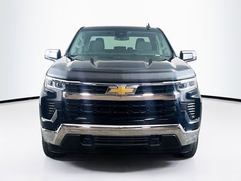 Used 2023 Chevrolet Silverado 1500 LT AWD/4WD image 2