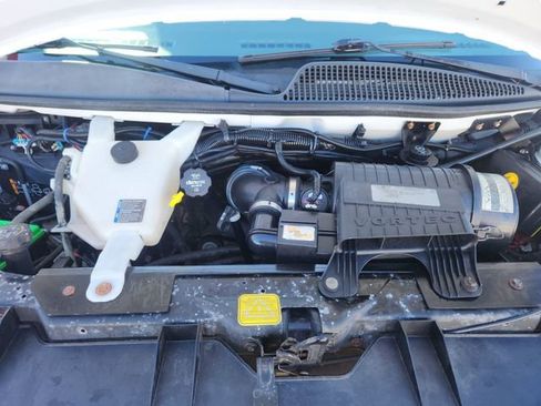 Used 2014 Chevrolet Express 2500 image 43