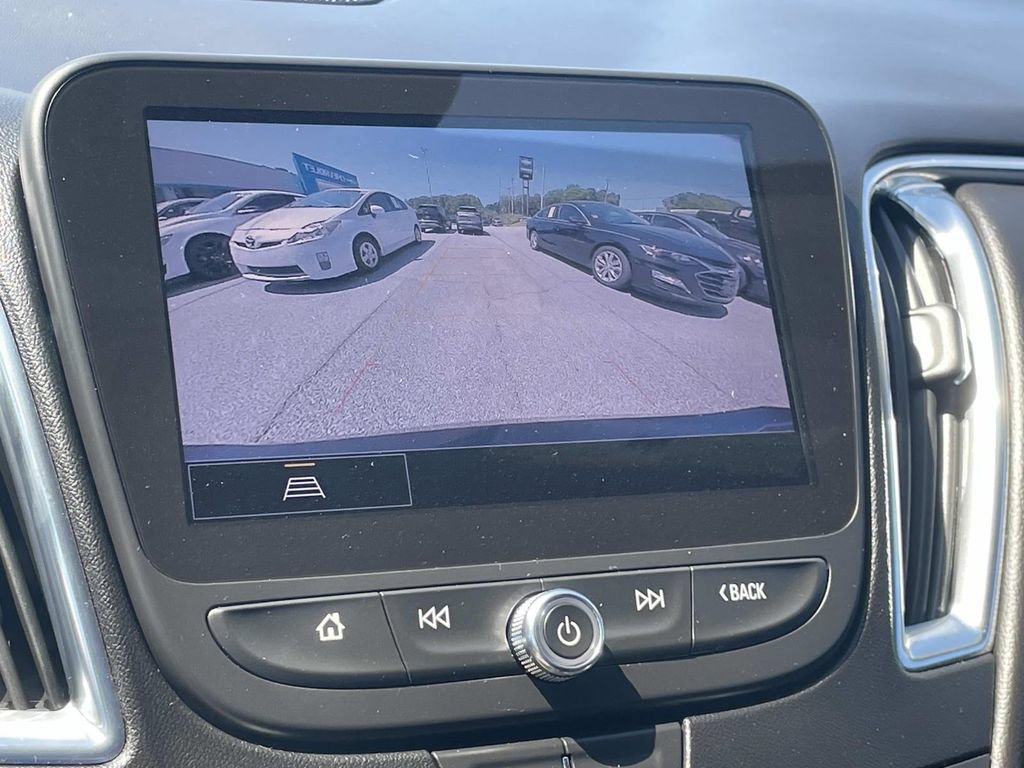 Used 2023 Chevrolet Malibu LT FWD image 19