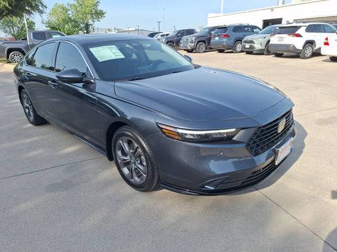 Used 2025 Honda Accord EX-L image 8