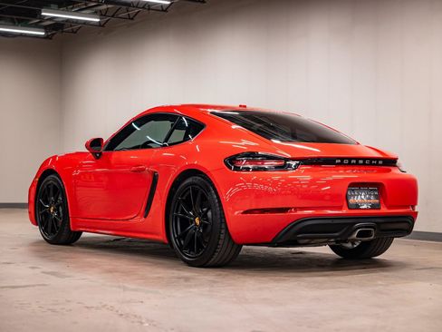 Used 2022 Porsche 718 Cayman RWD image 31