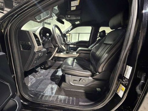 Used 2020 Ford F150 Lariat image 13