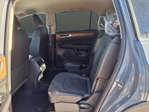 New 2026 Volkswagen Atlas SE image 24