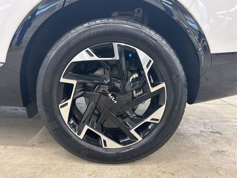 Certified 2024 Kia Sportage SX AWD/4WD image 25