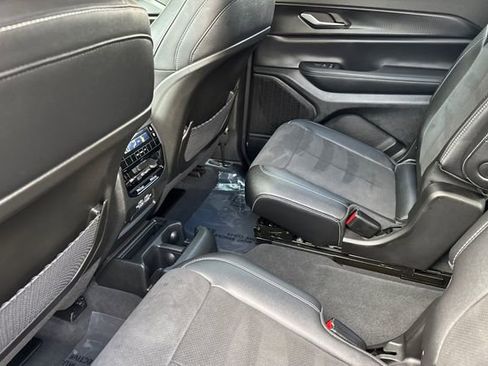 Used 2024 Jeep Grand Cherokee L Altitude AWD/4WD image 14