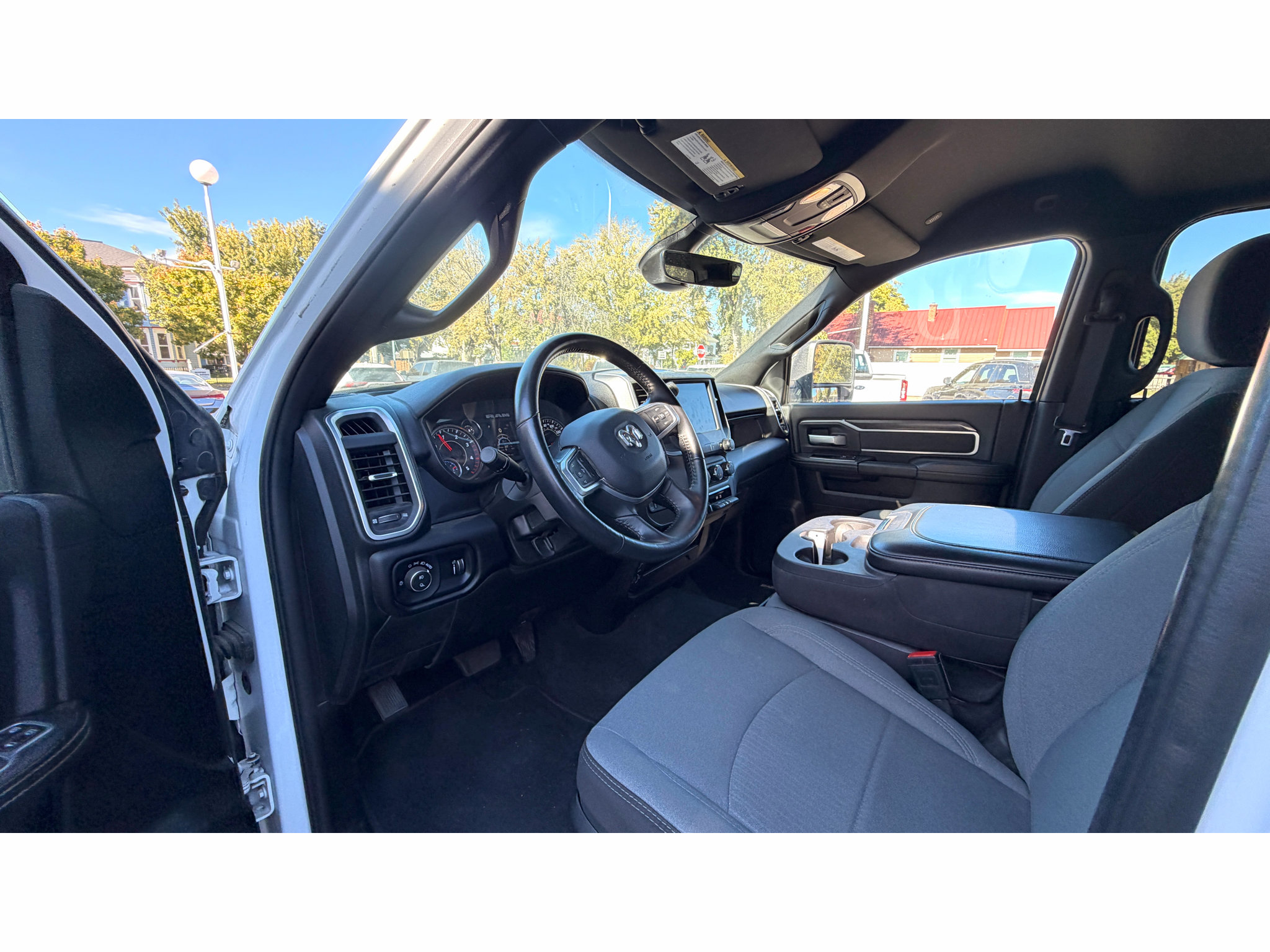 Used 2024 RAM 2500 Big Horn AWD/4WD image 17