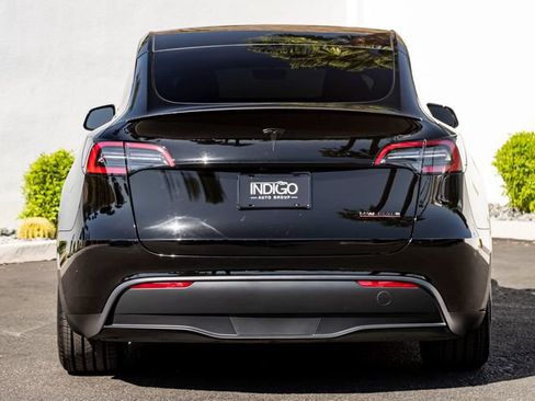 Used 2023 Tesla Model Y Performance AWD/4WD image 8