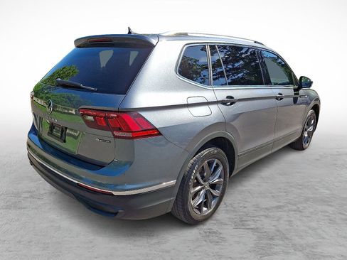 Used 2022 Volkswagen Tiguan SE AWD/4WD image 6