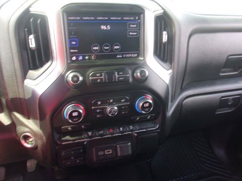 Used 2022 Chevrolet Silverado 2500 LT w/ Convenience Package AWD/4WD image 17