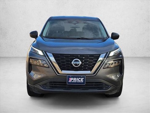 Used 2021 Nissan Rogue S FWD image 2