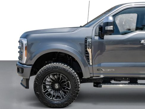 Used 2025 Ford F250 Lariat w/ Chrome Package AWD/4WD image 11