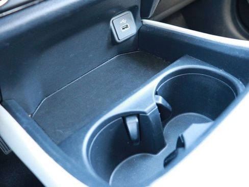 Certified 2024 Honda HR-V LX image 18