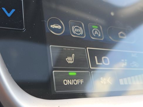 New 2025 Subaru Outback Premium image 13