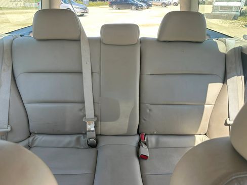 Used 2008 Subaru Outback 2.5i Limited L.L. Bean AWD/4WD image 16