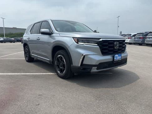 Used 2025 Honda Pilot EX-L image 7