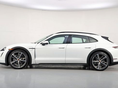 Used 2021 Porsche Taycan 4 Cross Turismo w/ Premium Package image 9