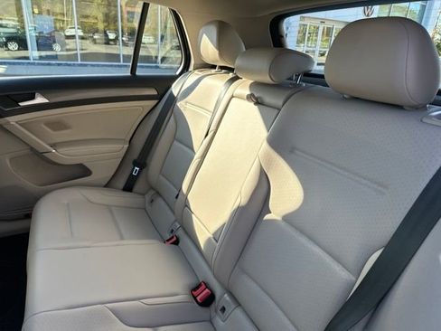 Certified 2019 Volkswagen Golf SE w/ Driver Assistance Package image 32