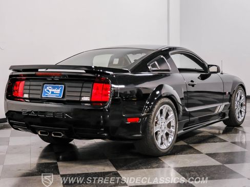 Used 2006 Ford Mustang GT Premium image 25