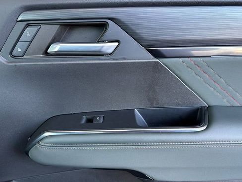 Used 2024 GMC Acadia AT4 w/ Super Cruise Package image 21