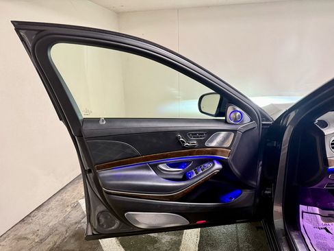 Used 2020 Mercedes-Benz S 560 4MATIC Sedan image 13