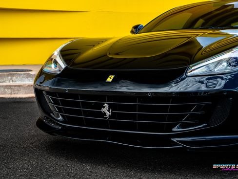 Used 2017 Ferrari GTC4Lusso AWD/4WD image 14